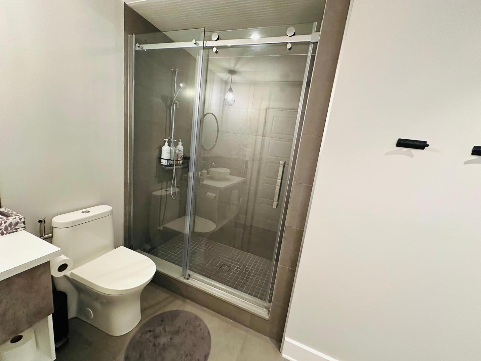 Urban Retreat - 2 Bedroom, 3 Beds, 6 Guests, Free Parking ونجويل المظهر الخارجي الصورة